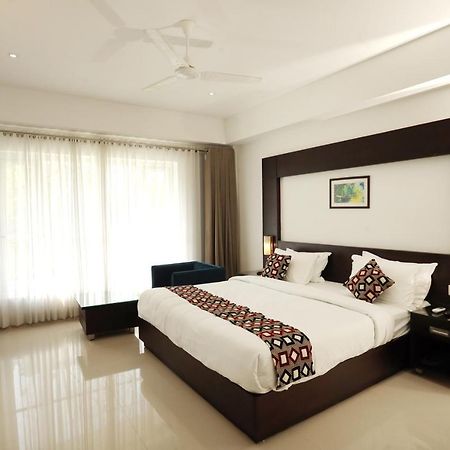 Loveland Residency Коччи Экстерьер фото