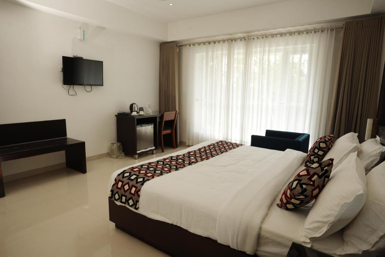 Loveland Residency Коччи Экстерьер фото