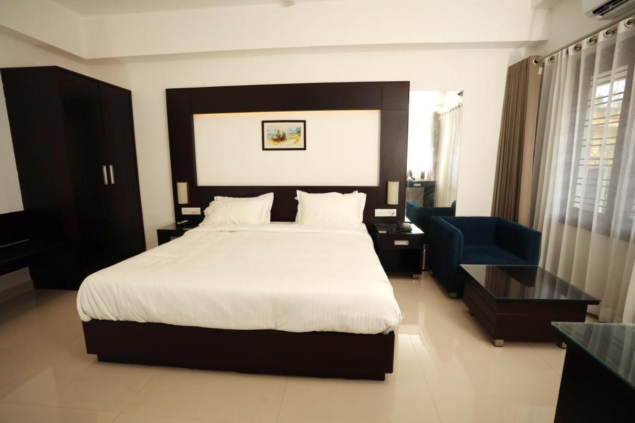 Loveland Residency Коччи Экстерьер фото